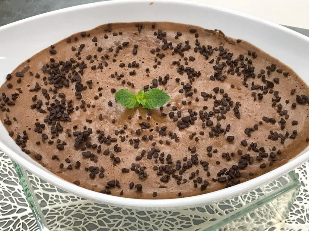 mousse de chocolate rápido e pratico